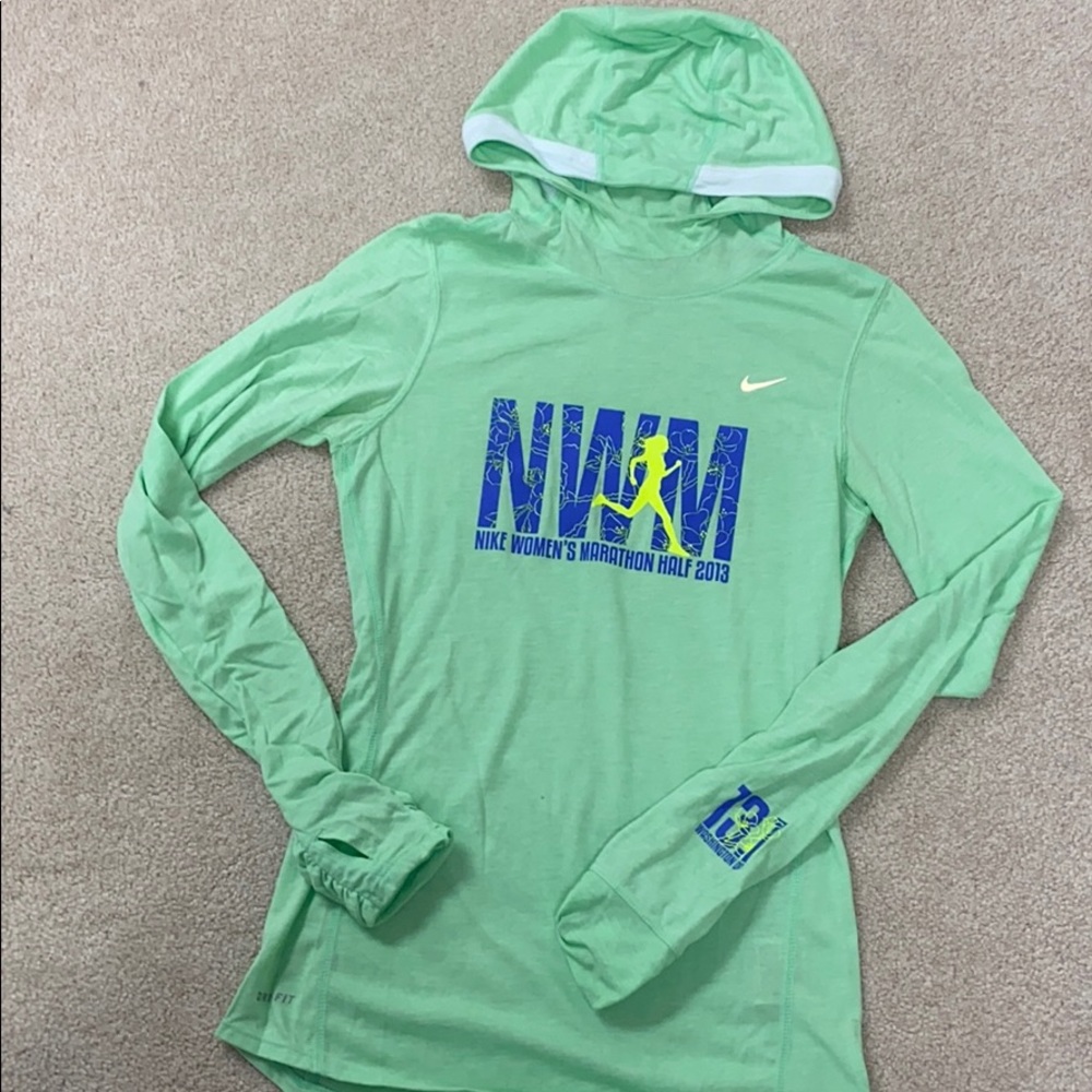 Nike Women’s Marathon technical hooded longsleeve ❤️
